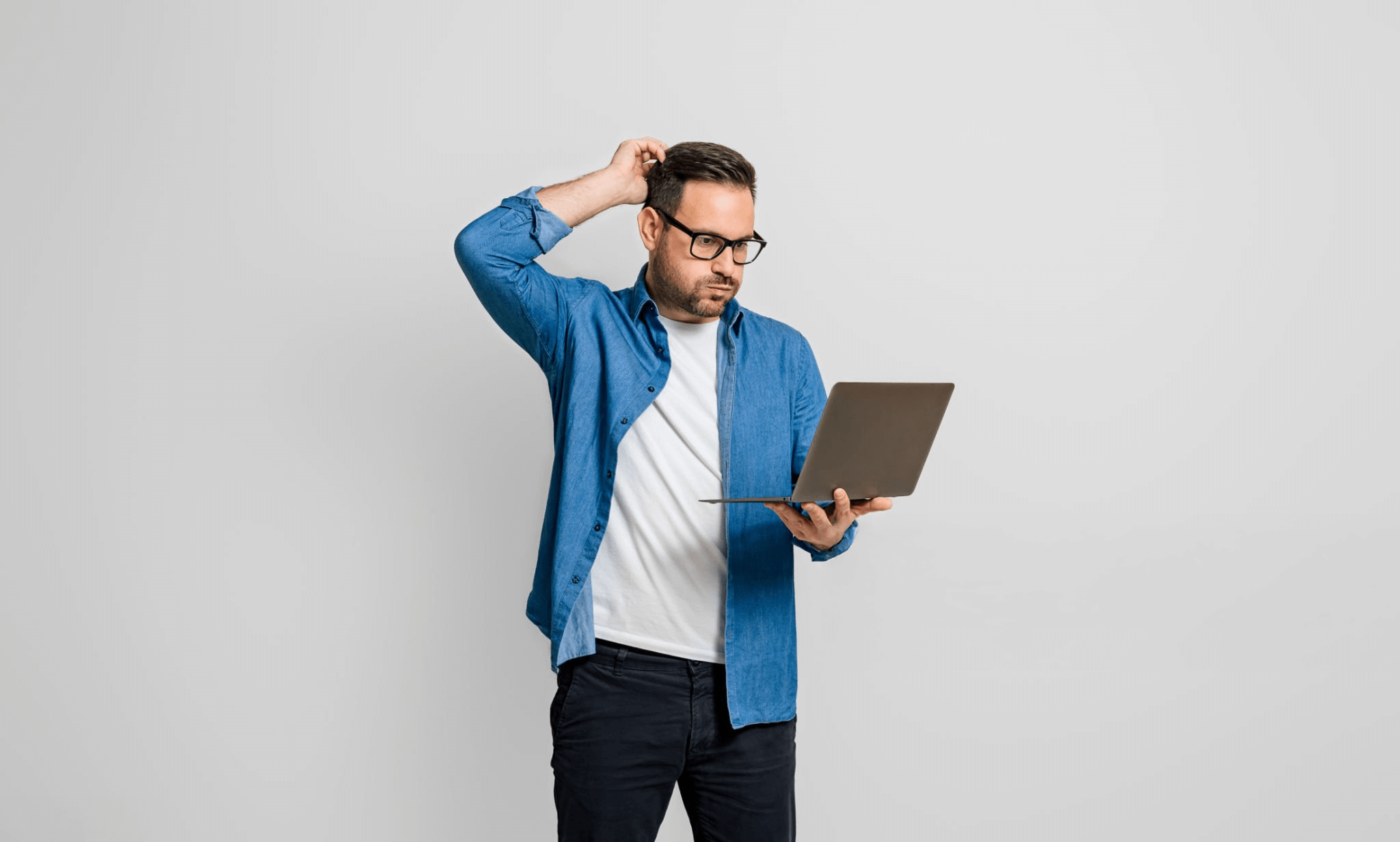 APIs de CPF grátis vs. pagas: Qual a melhor opção para sua empresa?